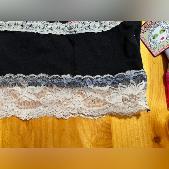 NWT!! Free with any purchase! Set of 2 White Saki by Lauren B. Mandel Lacey Bras - Picture 8 of 11